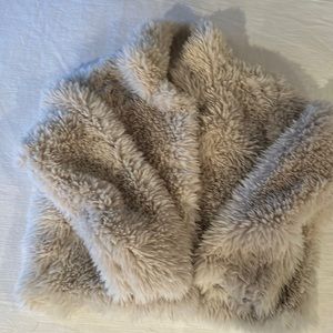 NEW WITH TAGS Old Navy Faux Fur Jacket in size small.